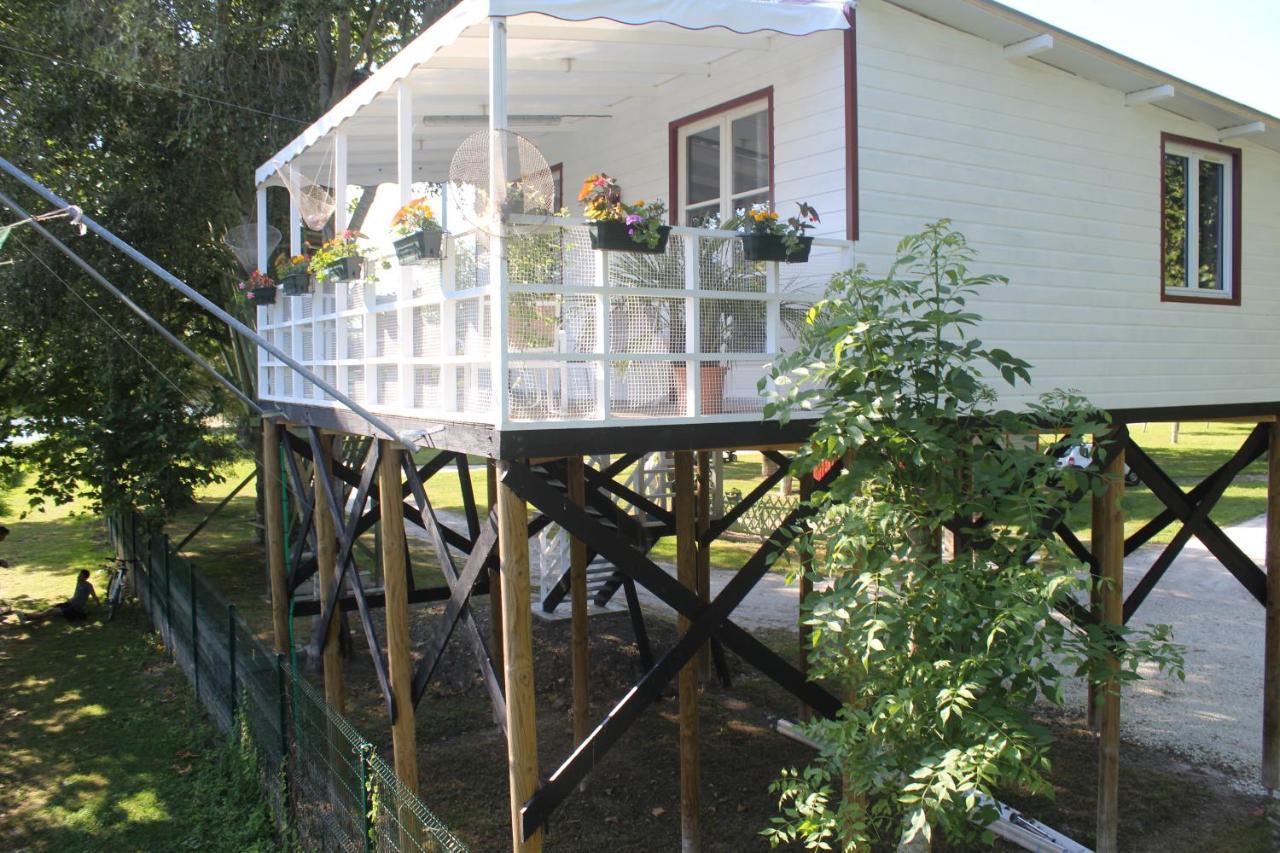 Camping Belle Riviere Chaniers Exteriör bild