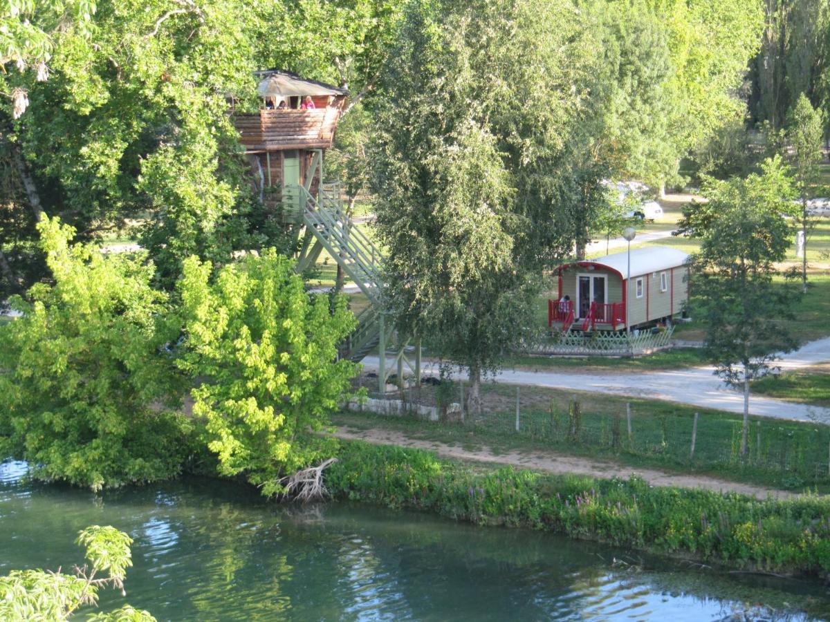 Camping Belle Riviere Chaniers Exteriör bild