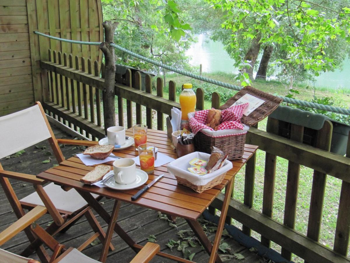 Camping Belle Riviere Chaniers Exteriör bild