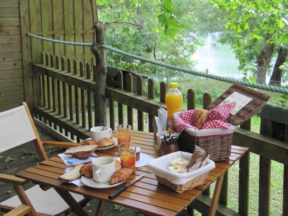 Camping Belle Riviere Chaniers Exteriör bild