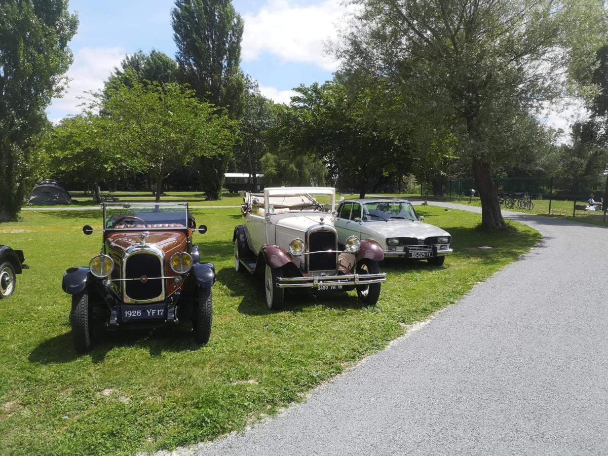 Camping Belle Riviere Chaniers Exteriör bild